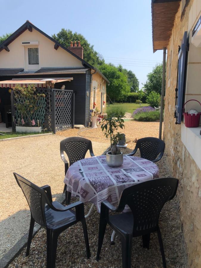 Un Coin De Paradis Panzió Baugé Kültér fotó